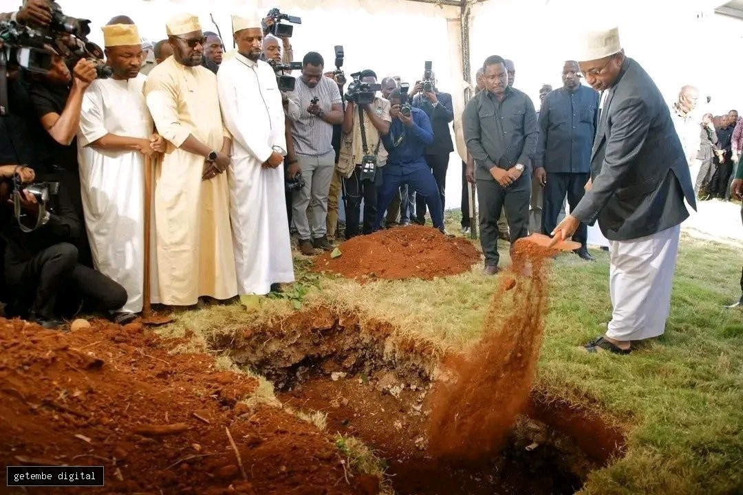 HAFIDH AMEIR LAID TO REST IN ZANZIBAR AS JOHO, OSCAR SUDI REPRESENT RUTO AT SAMIA’S HUSBAND’S FUNERAL